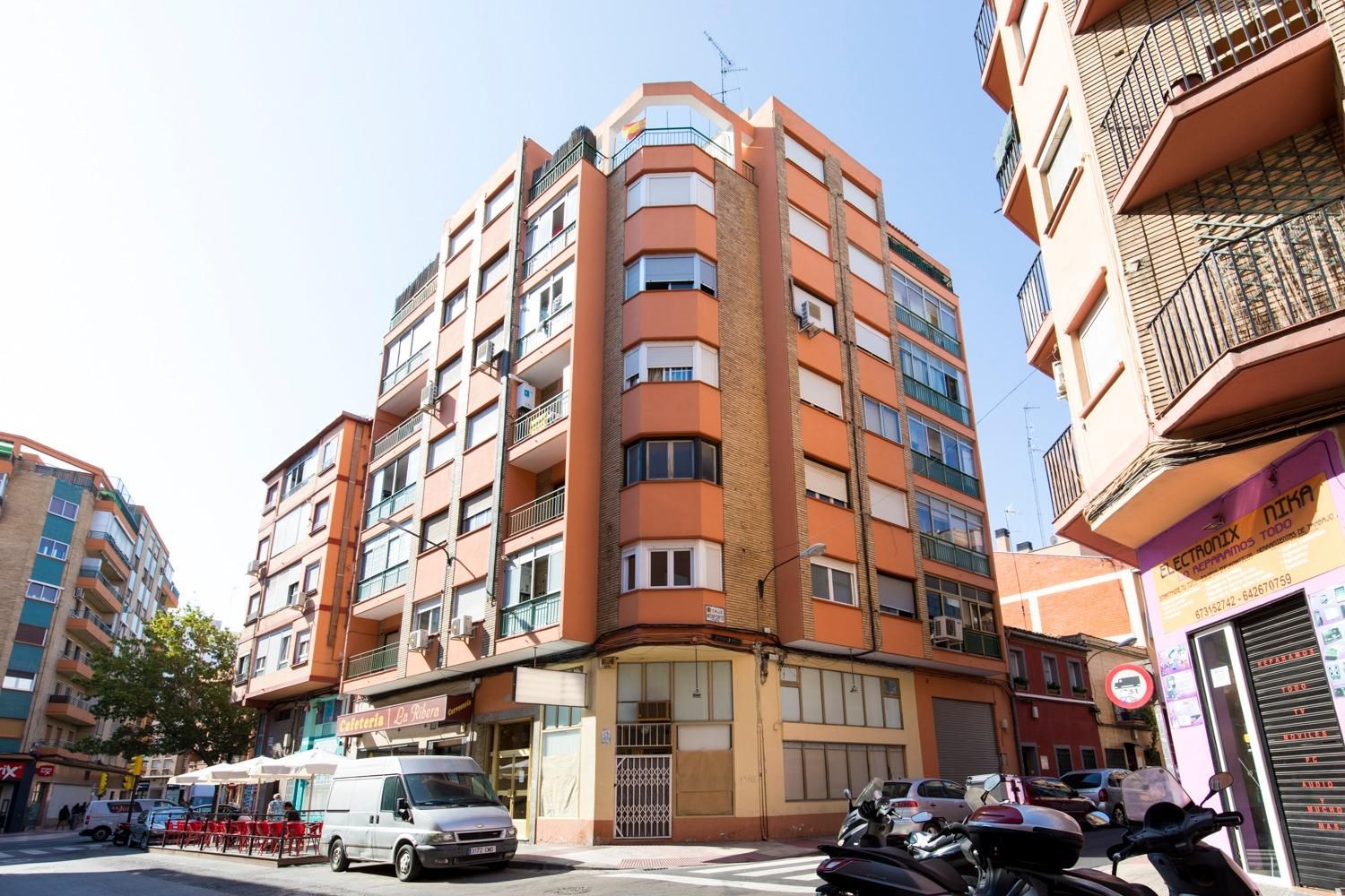 Exterior view of Flat for sale in  Zaragoza Capital  with Terrace and Balcony