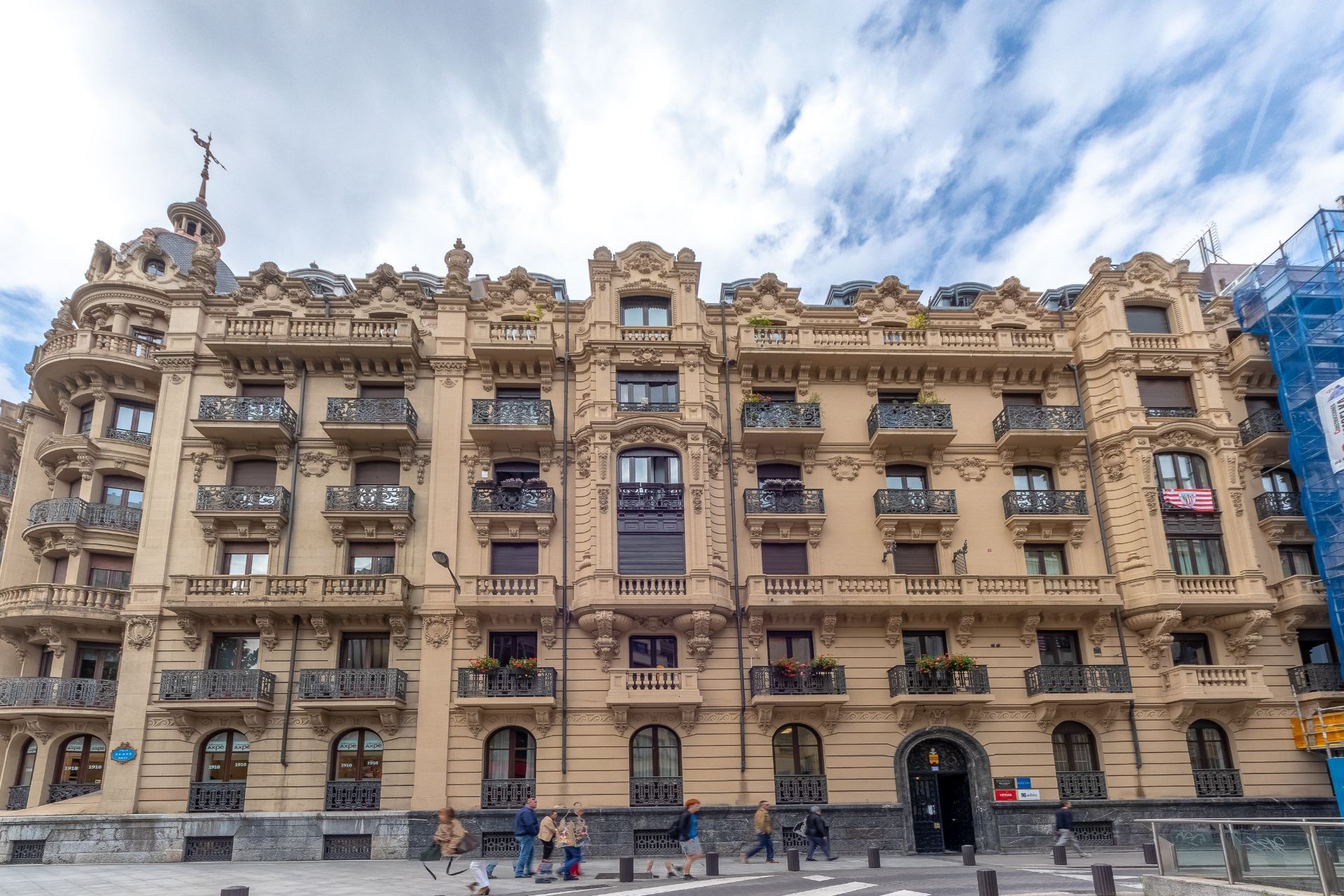 Vista exterior de Pis en venda en Bilbao  amb Calefacció i Traster