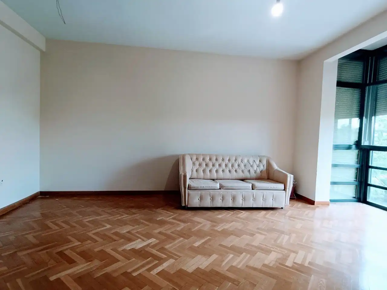 Living room of Flat for rent in Madrid  with Heating and Parquet flooring