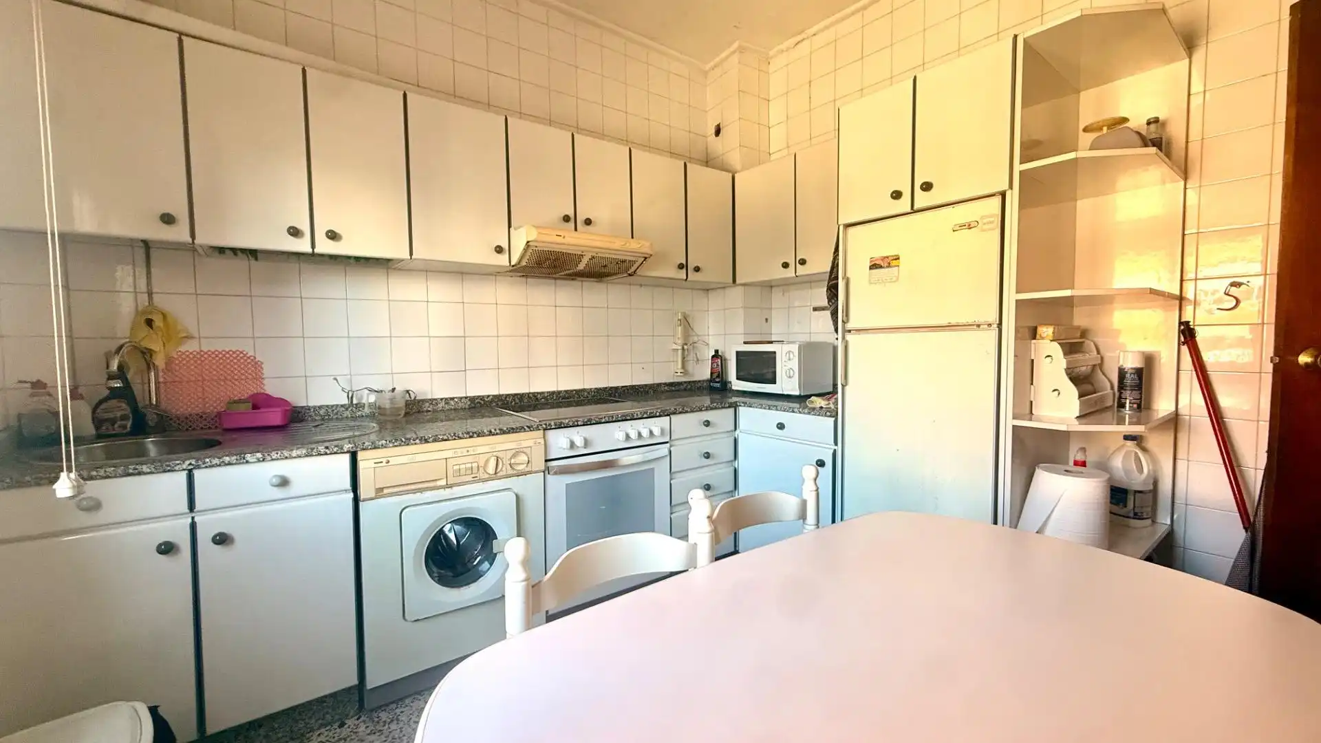 Kitchen of Flat for sale in Ourense Capital   with Heating, Storage room and Furnished