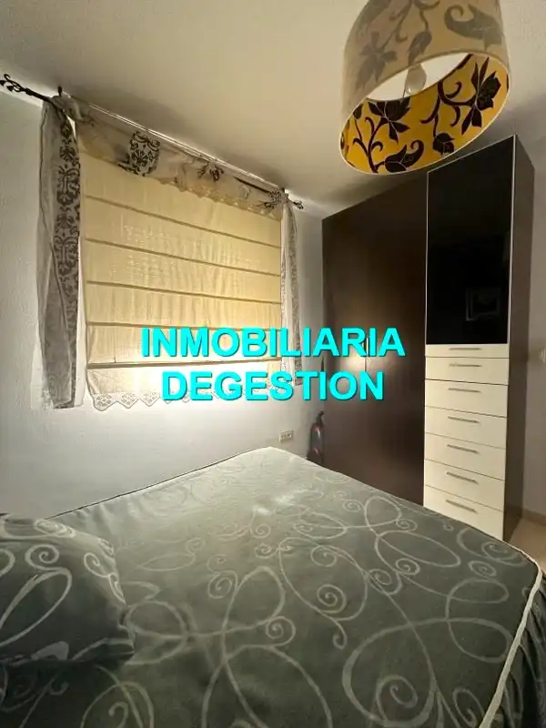 Dormitori de Casa o xalet en venda en Linares amb Aire condicionat, Calefacció i Jardí privat