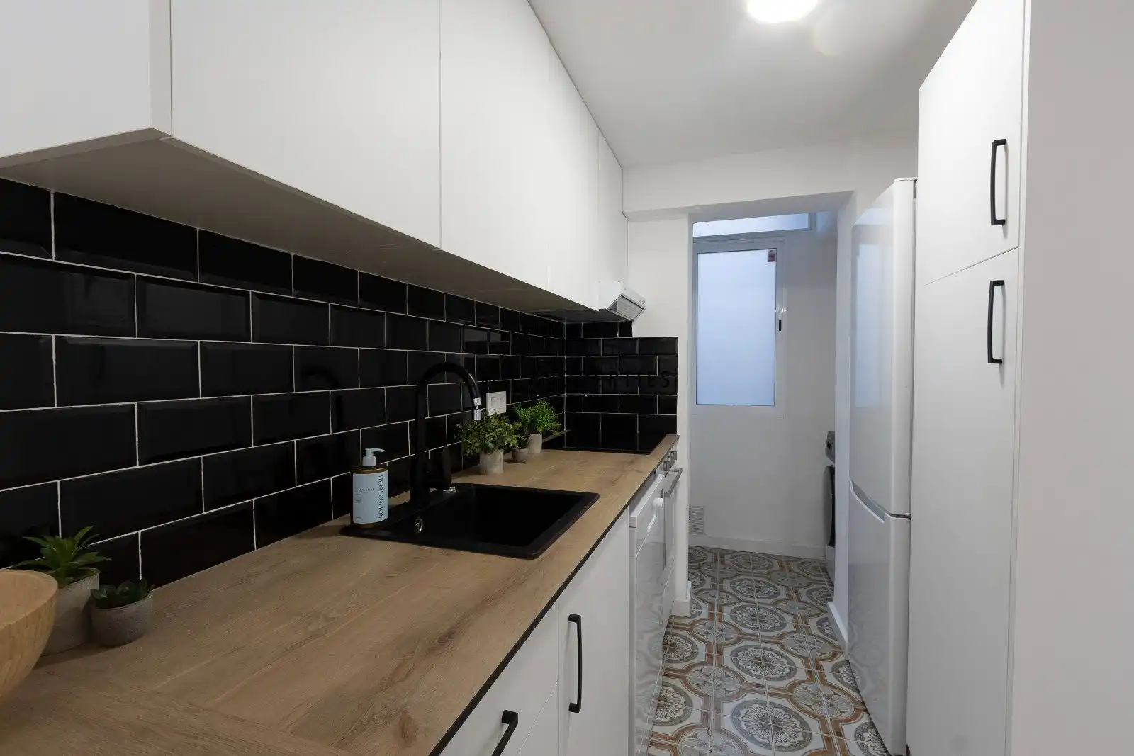 Küche von Wohnung zur Miete in Valencia mit Klimaanlage, Heizung und Terrasse