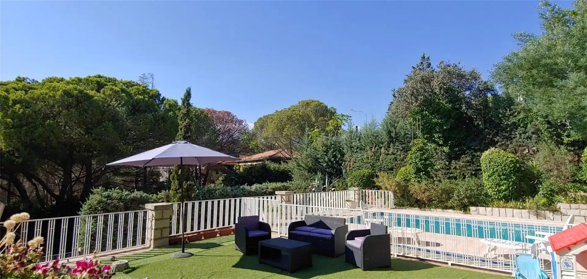 Terrassa de Pis en venda en Villa del Prado amb Aire condicionat, Jardí privat i Traster