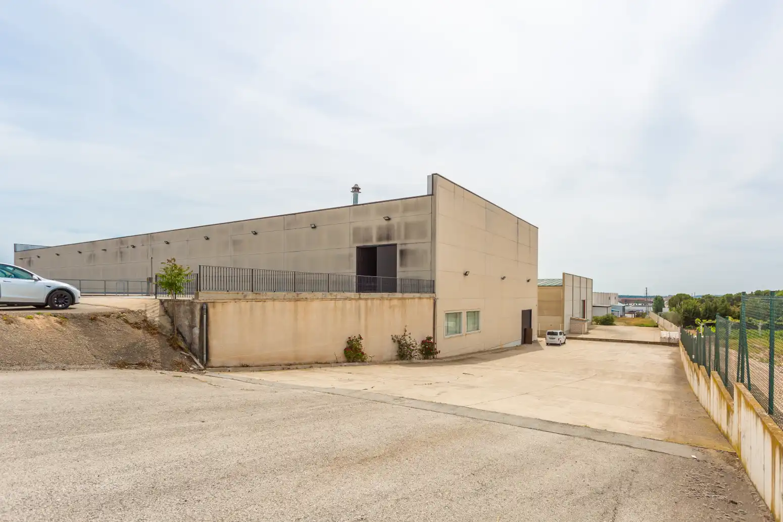 Vista exterior de Nave industrial en venta en San Adrián