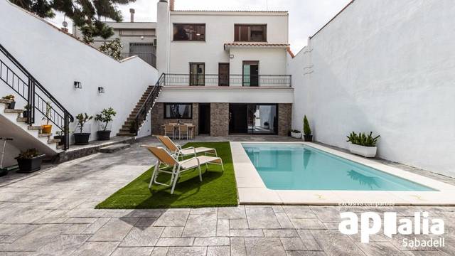 Casa adosada en Venta en Carrer REGAS DE en Sol i Padris - Sant Oleguer
