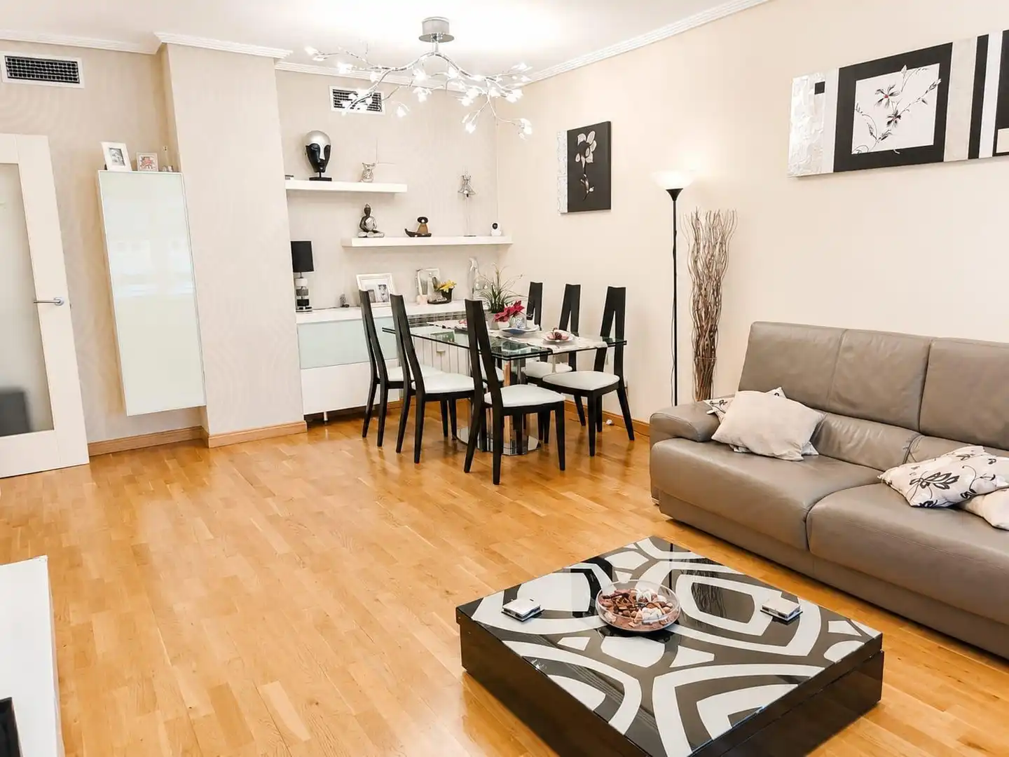 Flat with pool for sale in Jose Celestino Mutis, imagen 3