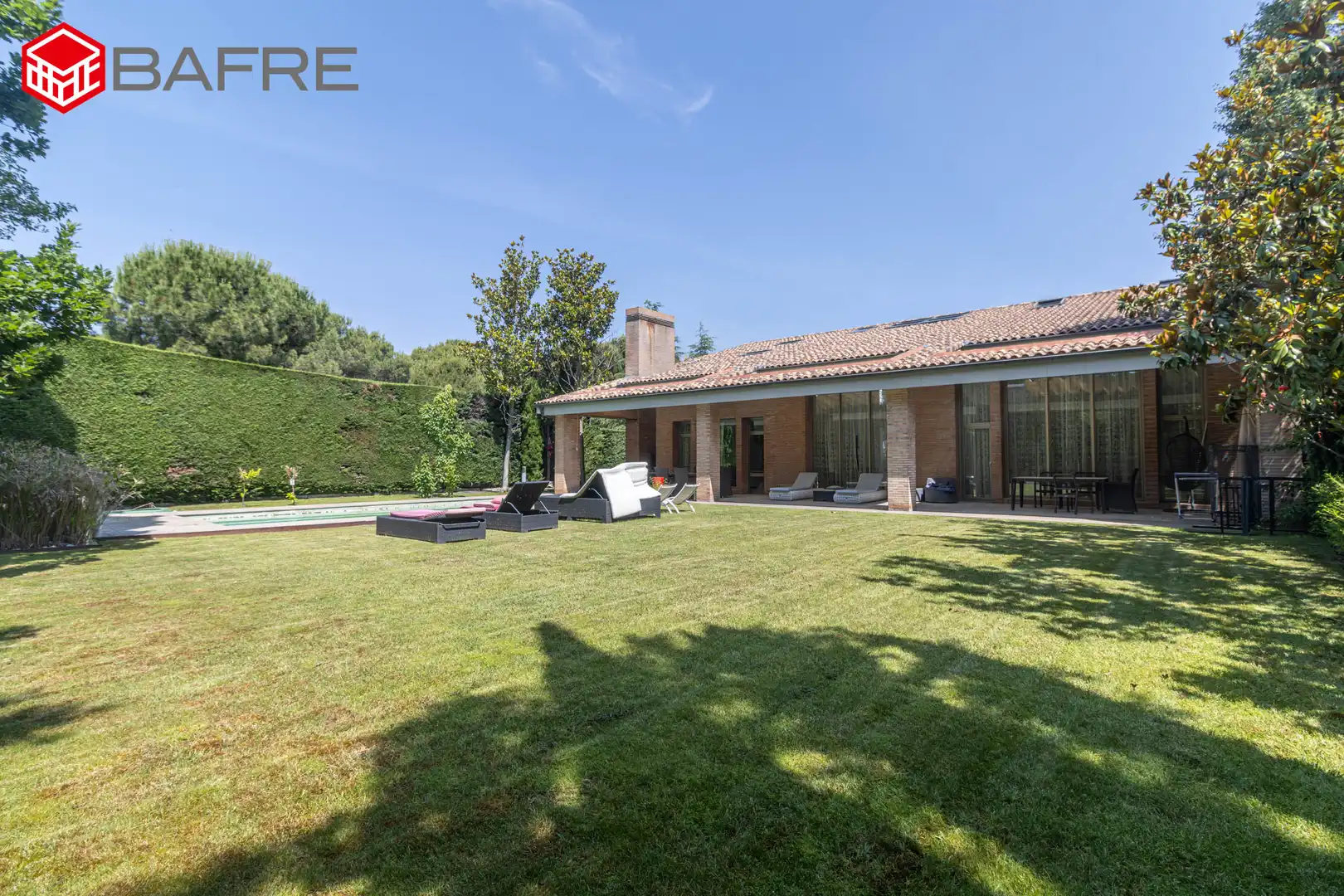 Garden of Houses for sale in Pozuelo de Alarcón  with Air Conditioner, Private garden and Storage room
