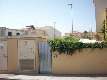 Casa aparellada en venda a C/ Infante Don Alfonso de Orleans Borbón