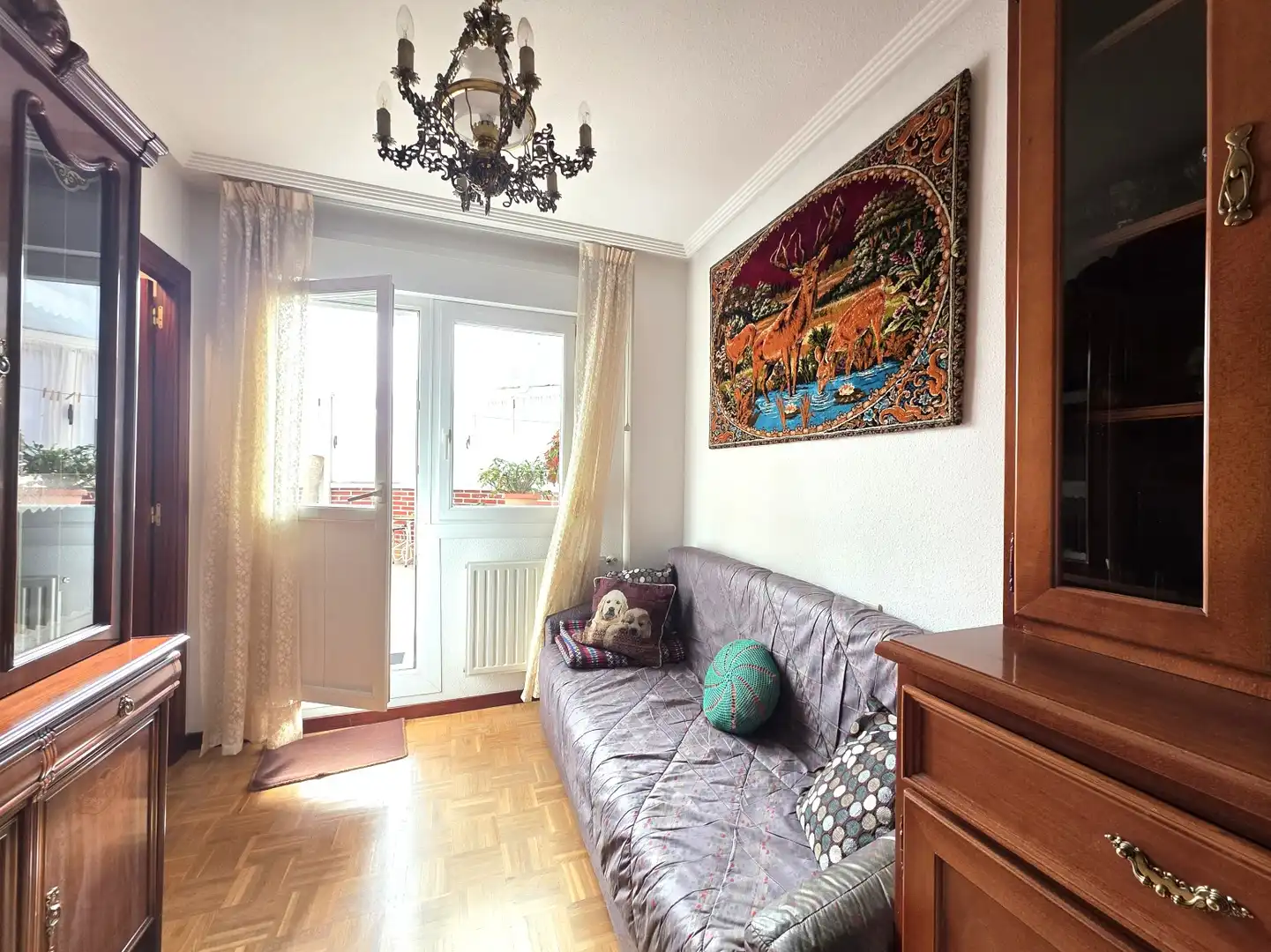 Wohnzimmer von Wohnung zum Verkauf in Siero mit Heizung, Parkett und Terrasse