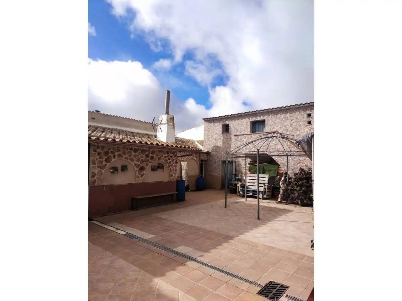 Exterior view of Houses for sale in Llanos del Caudillo  with Air Conditioner, Heating and Private garden