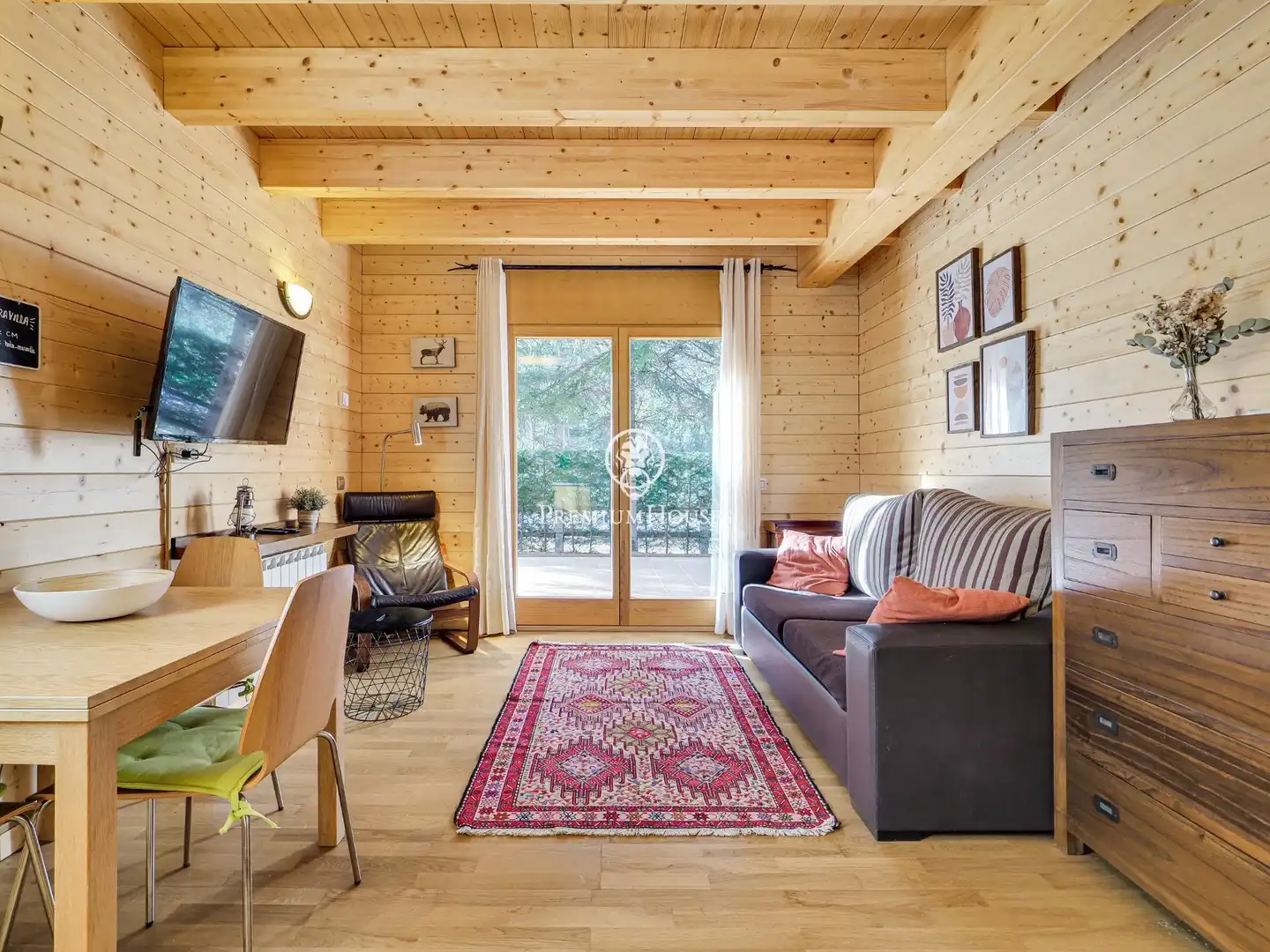 Sala d'estar de Casa o xalet en venda en Alp amb Calefacció, Jardí privat i Parquet