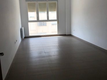 Appartamento di nuova costruzione con ascensore in vendita a Calle Panaderos 8