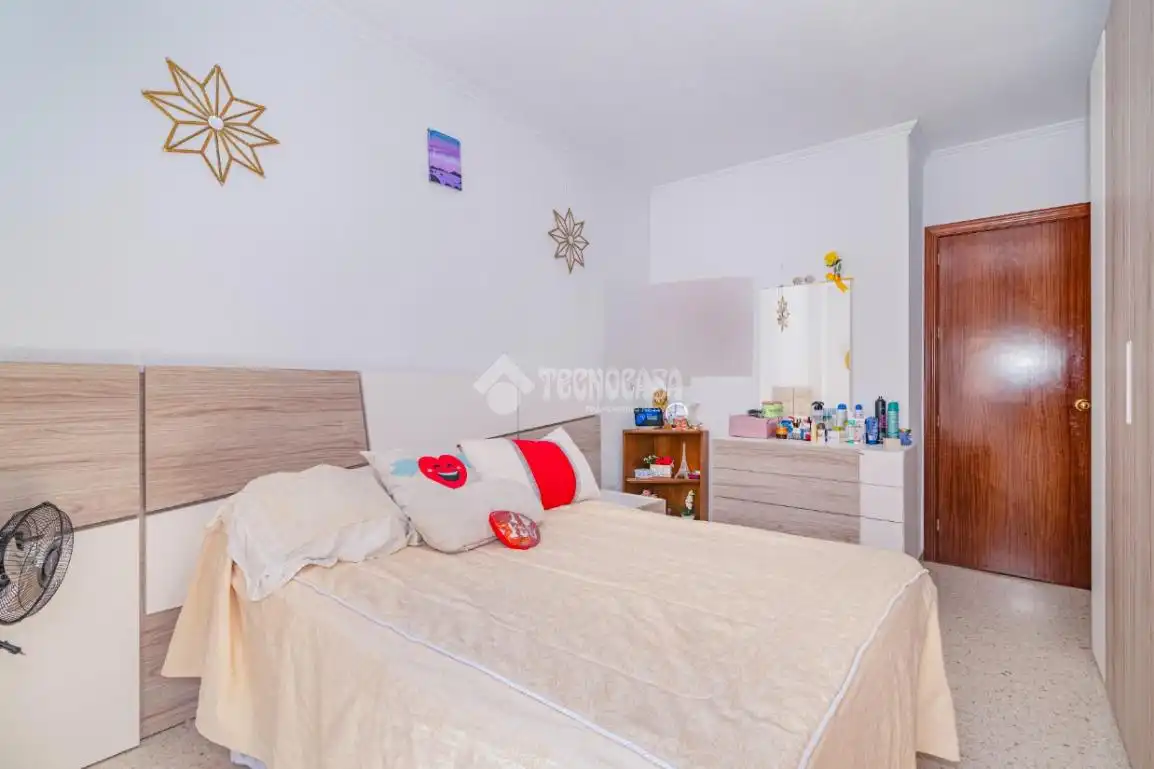 Habitación de Piso en venta en Lucena con Aire acondicionado