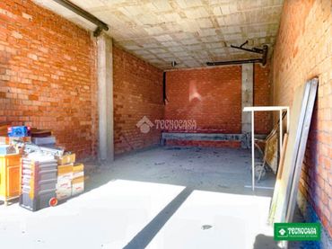 Local comercial en venda a Centro de Albolote