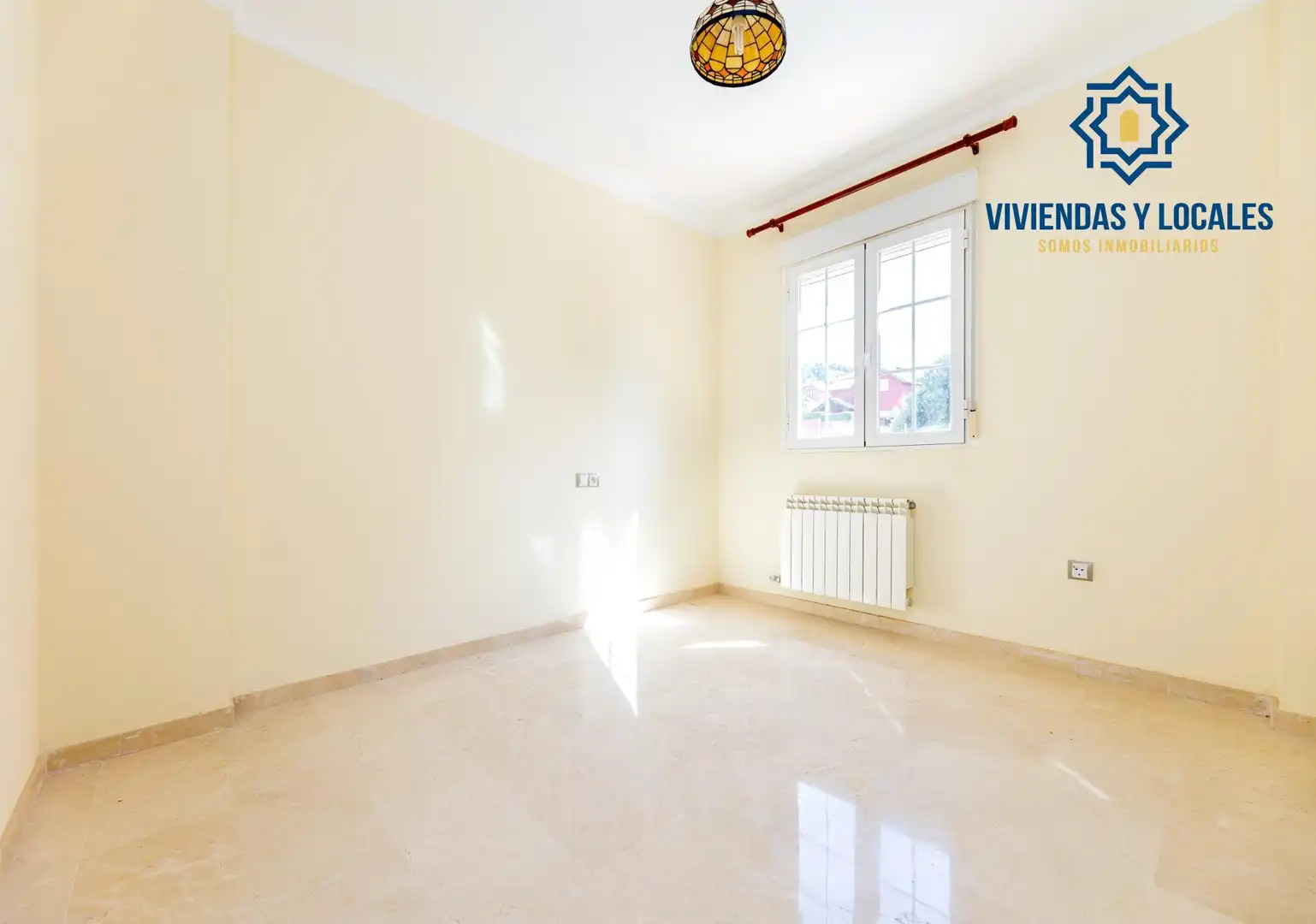 Bedroom of Houses for sale in Dílar  with Air Conditioner, Heating and Private garden
