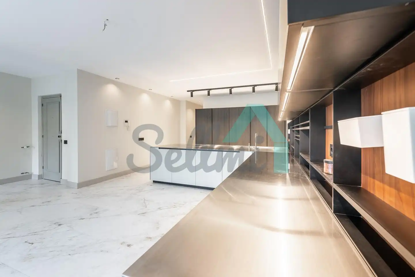 Cocina de Piso en venta en Oviedo  con Calefacción, Trastero y Balcón