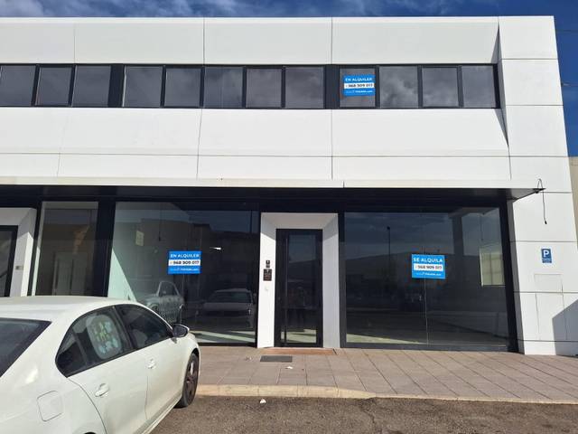 Local comercial en Alquiler en Avenida Alejandro Valverde en Monteagudo