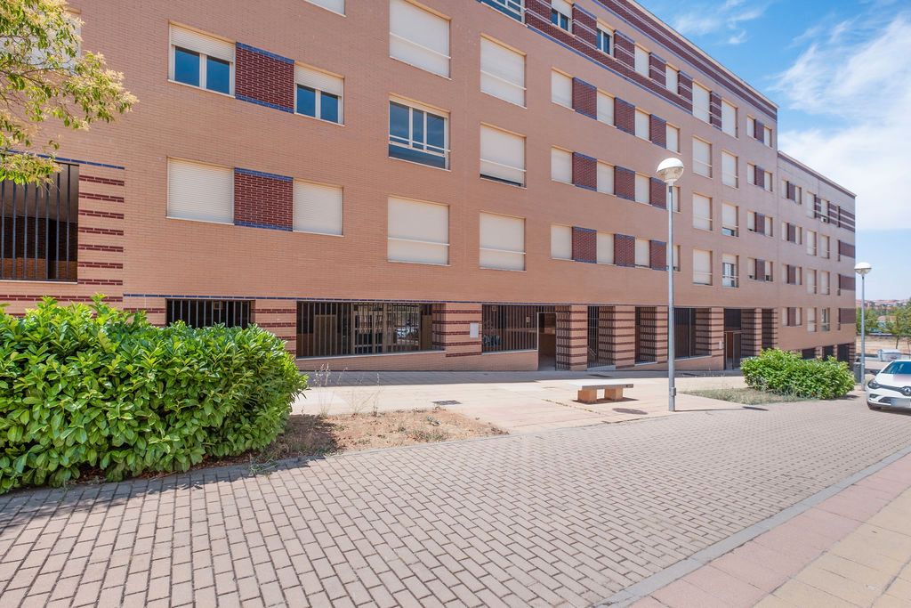 Vista exterior de Pis en venda en Salamanca Capital amb Calefacció