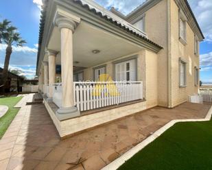 Vista exterior de Casa o xalet en venda en La Manga del Mar Menor amb Aire condicionat, Terrassa i Piscina