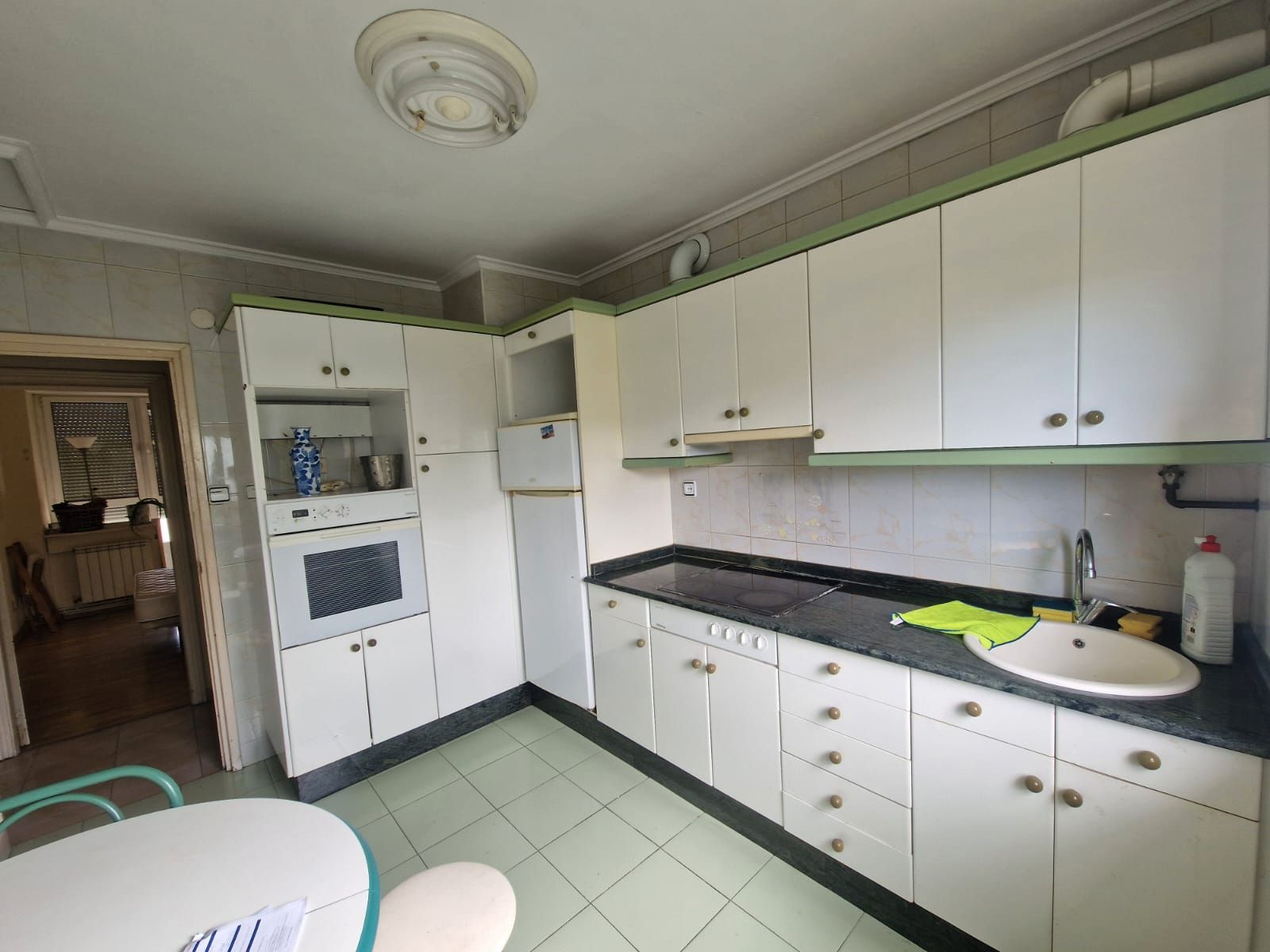 Cocina de Piso en venta en Avilés con Calefacción