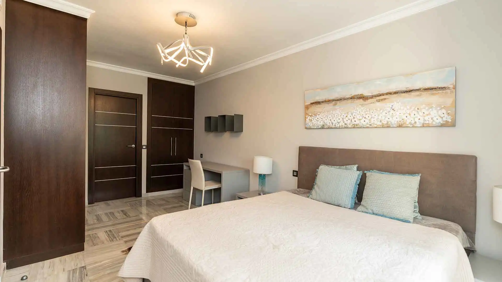Habitación de Casa o chalet de alquiler en Marbella con Aire acondicionado, Jardín privado y Terraza
