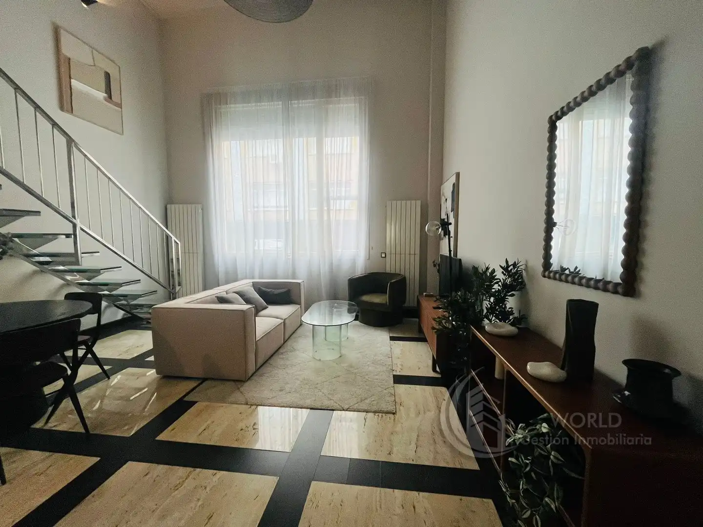 Sala de estar de Dúplex de alquiler en Madrid con Aire acondicionado, Calefacción y Amueblado