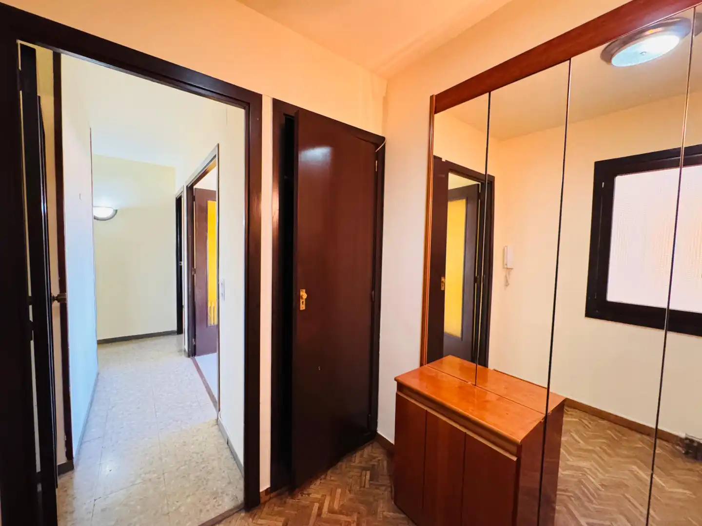 Flat for sale in Girona  with Air Conditioner, Heating and Terrace