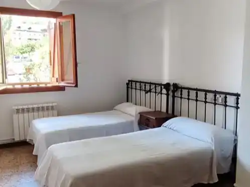 Bedroom of Flat for rent in Benasque, Huesca