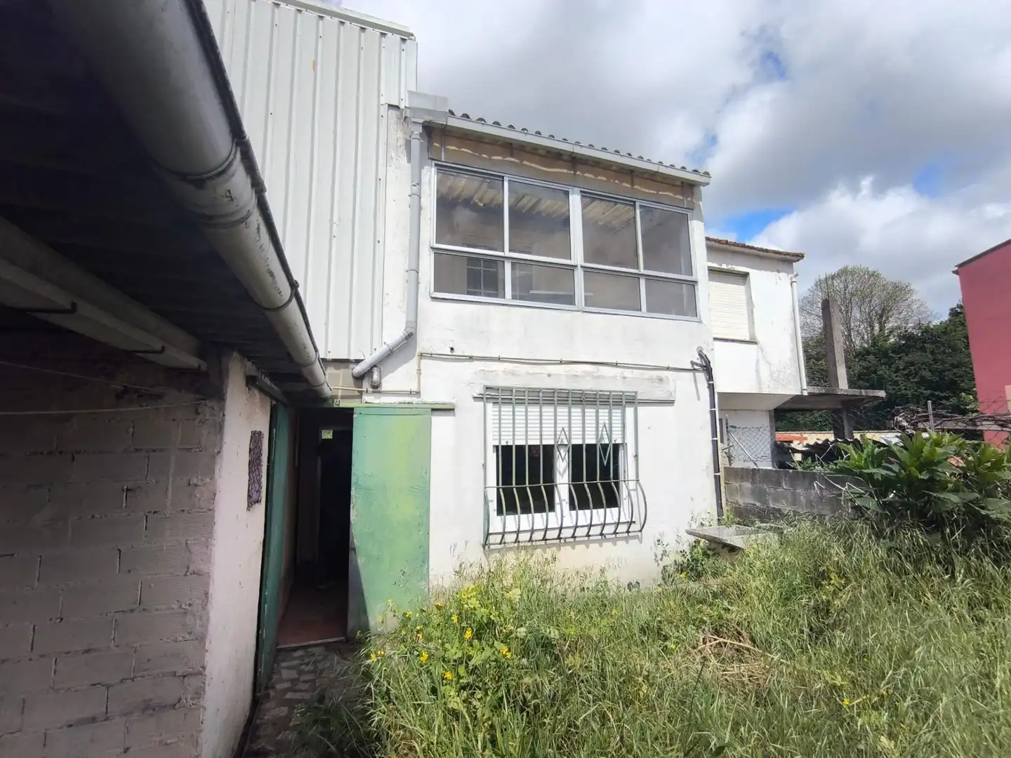 Vista exterior de Casa o chalet en venta en Carballo con Jardín privado y Amueblado