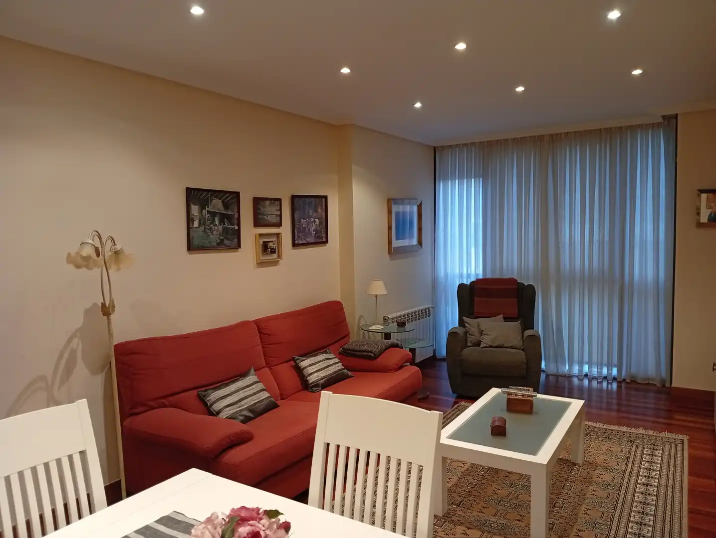 Sala de estar de Piso en venta en Portugalete con Calefacción, Trastero y Amueblado