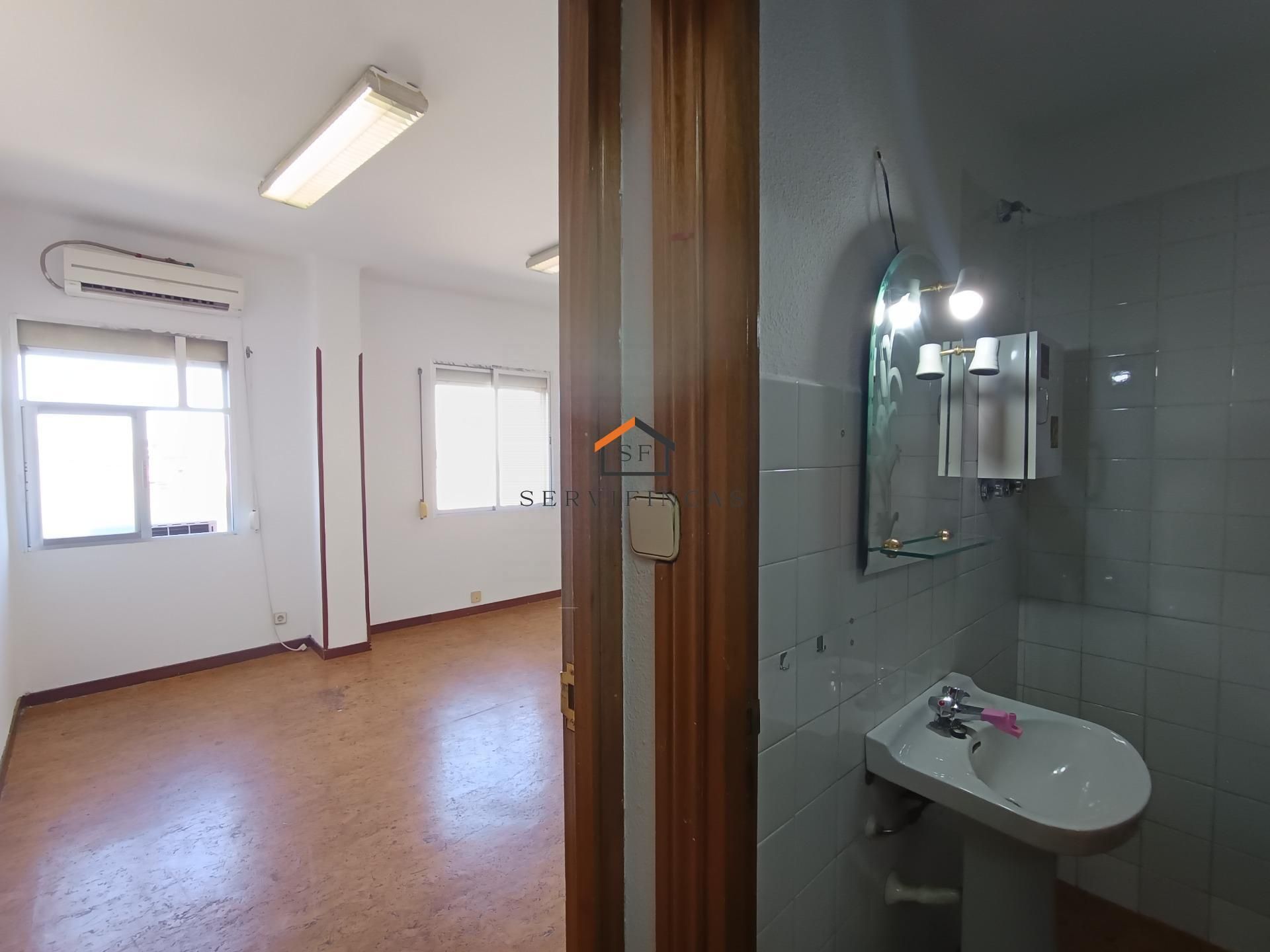 Premises for sale in  Madrid Capital