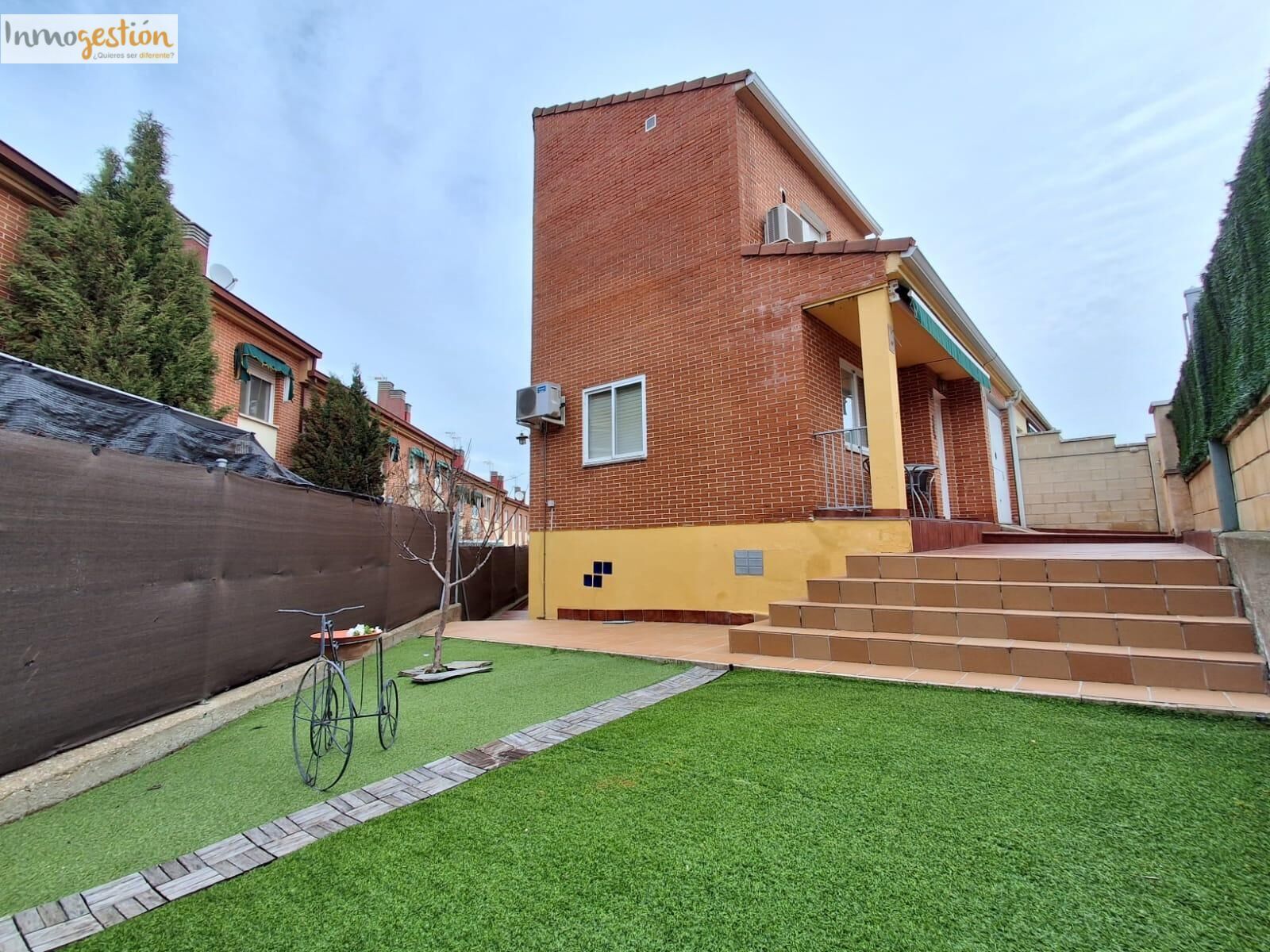 Exterior view of Single-family semi-detached for rent in Tudela de Duero  with Air Conditioner, Heating and Furnished