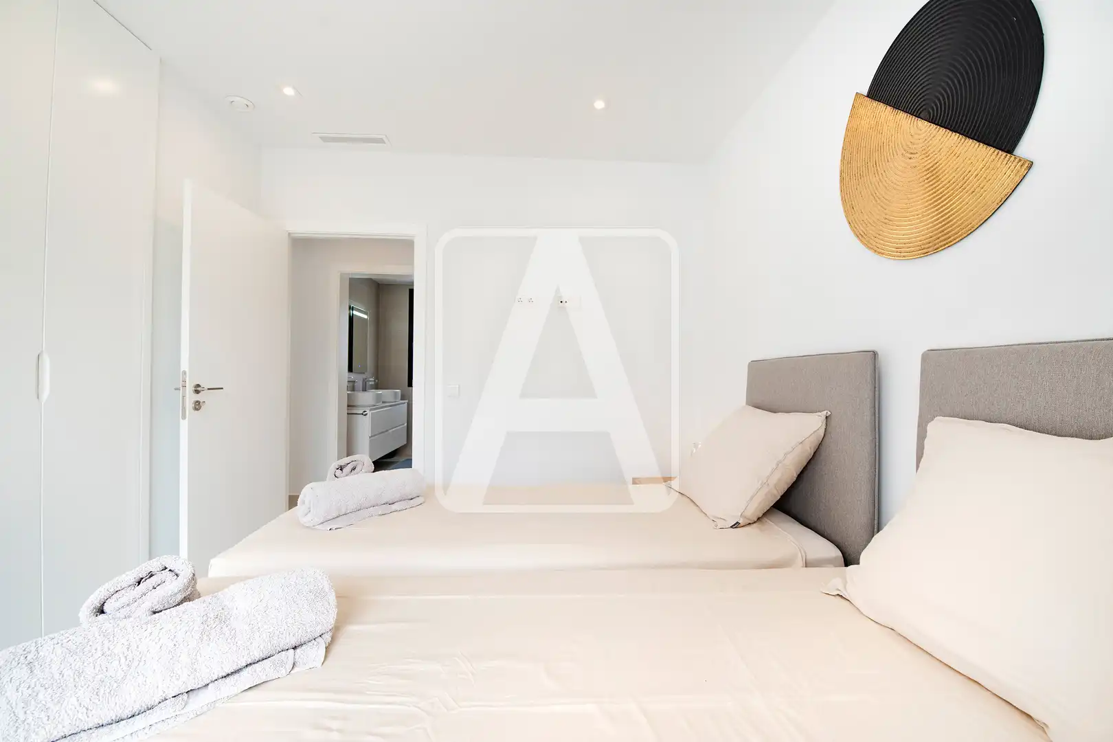 Chalet con piscina en venta en Marisol Park - Ortembach - Los Almendros, imagen 17