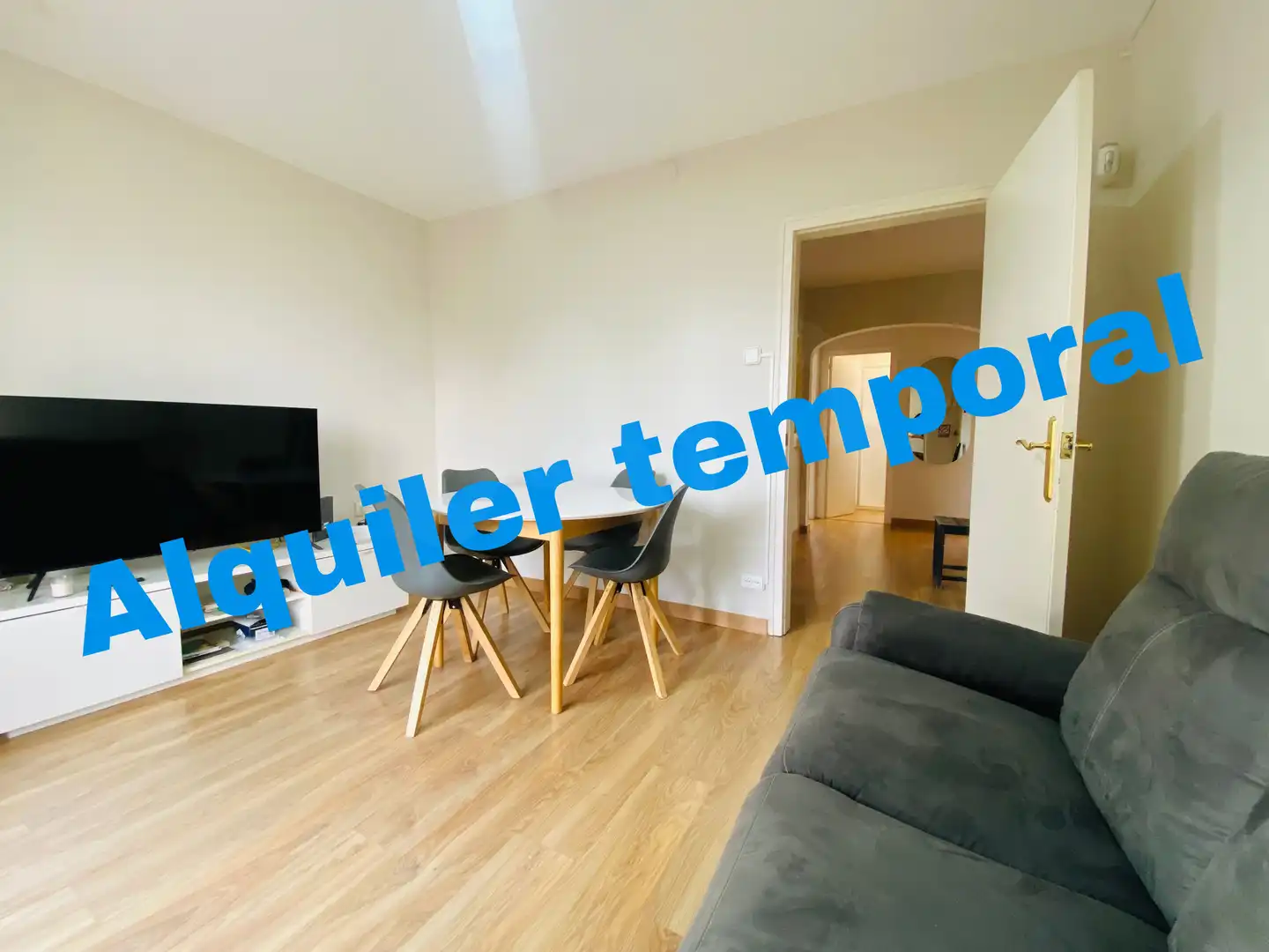 Wohnzimmer von Wohnung zur Miete in Sitges mit Klimaanlage und Terrasse