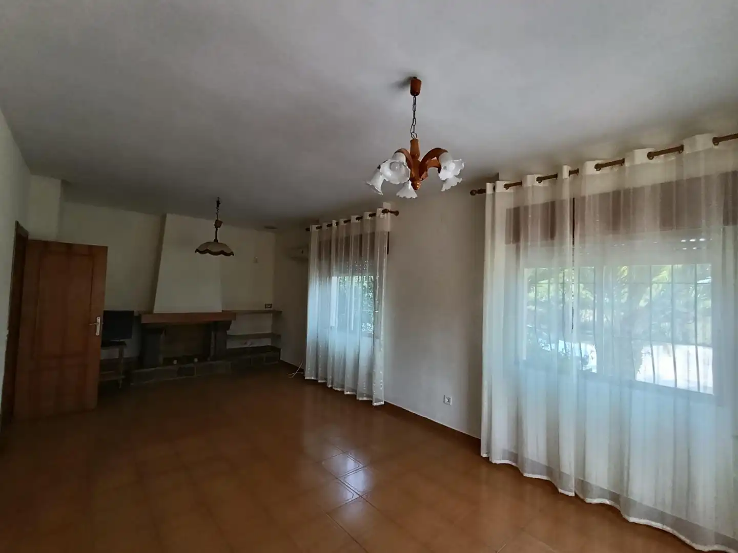 Sala d'estar de Casa o xalet en venda en Mutxamel amb Piscina comunitària