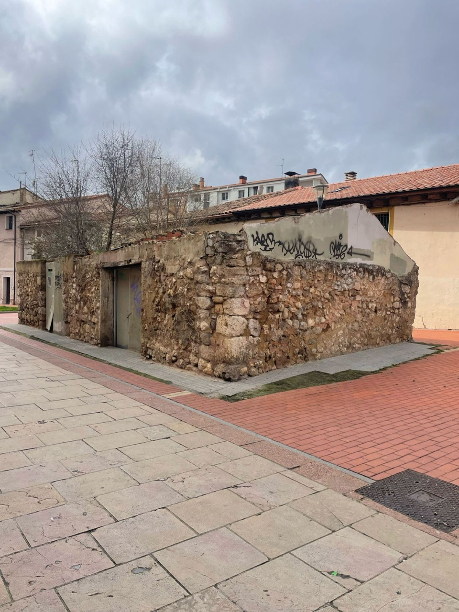 Vista exterior de Casa o xalet en venda en Burgos Capital