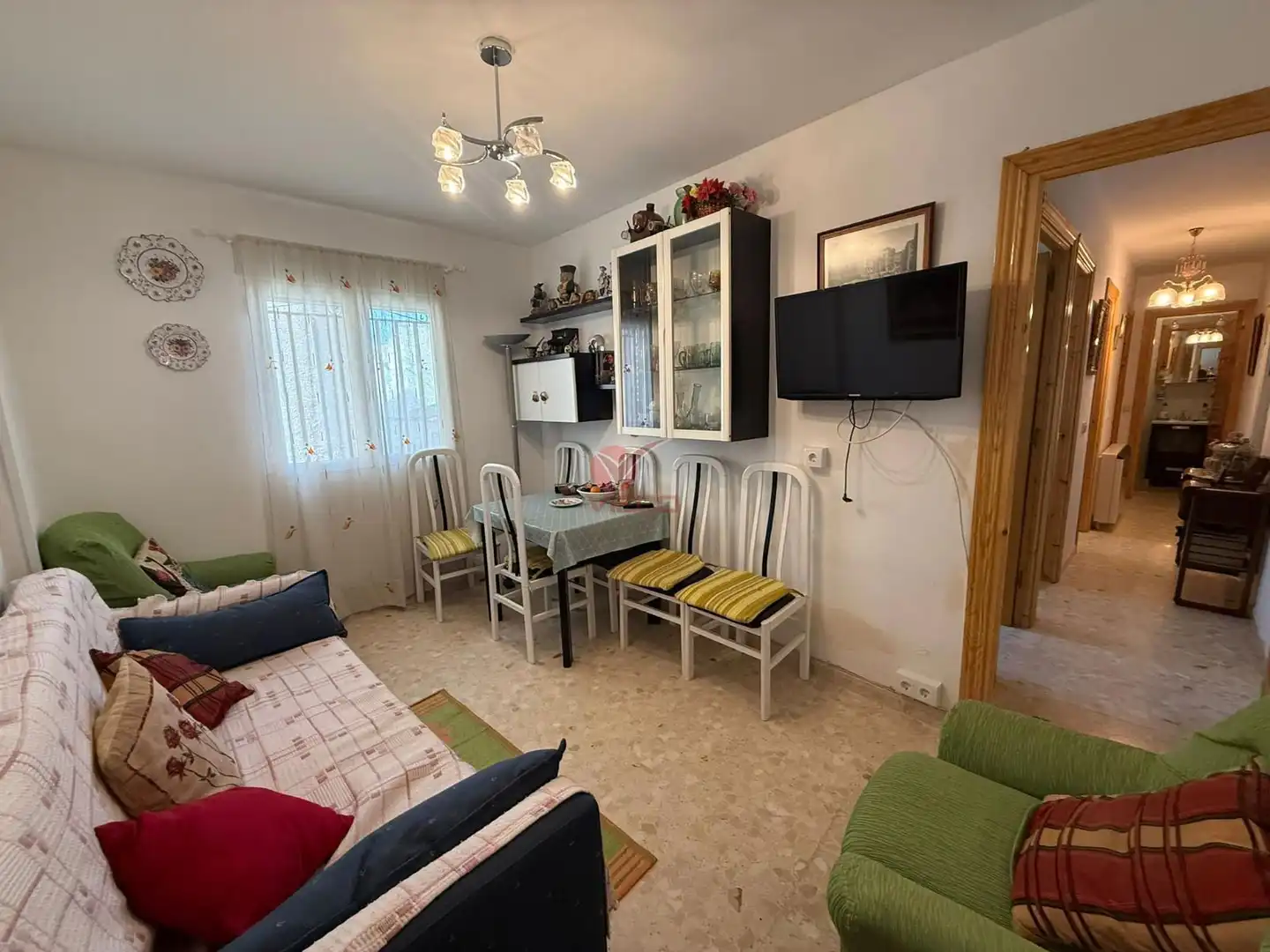 Sala d'estar de Casa o xalet en venda en Belmontejo amb Calefacció i Moblat