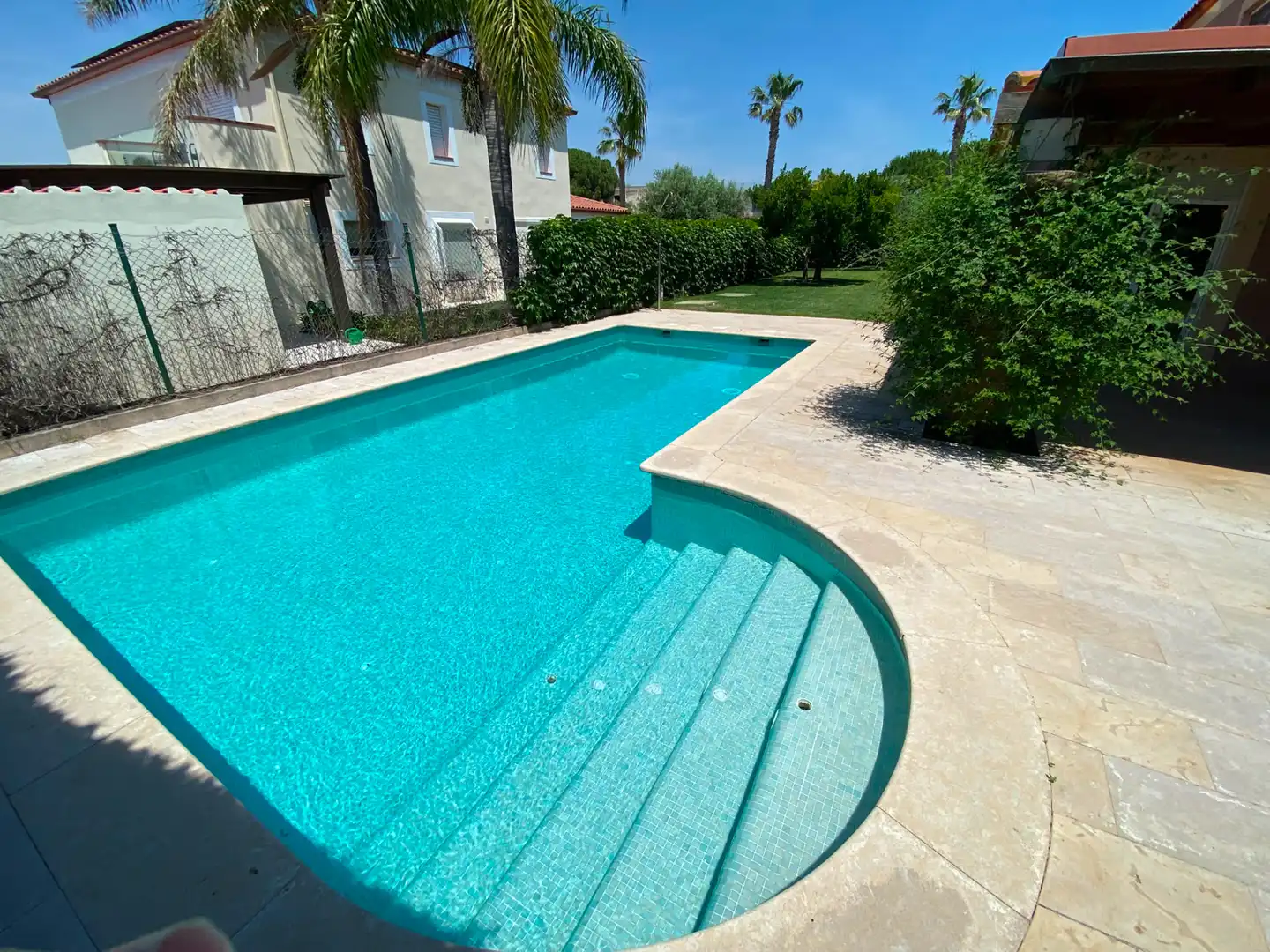 Casa o chalet de alquiler en Carrer dels Garrofers, 5, Migjorn