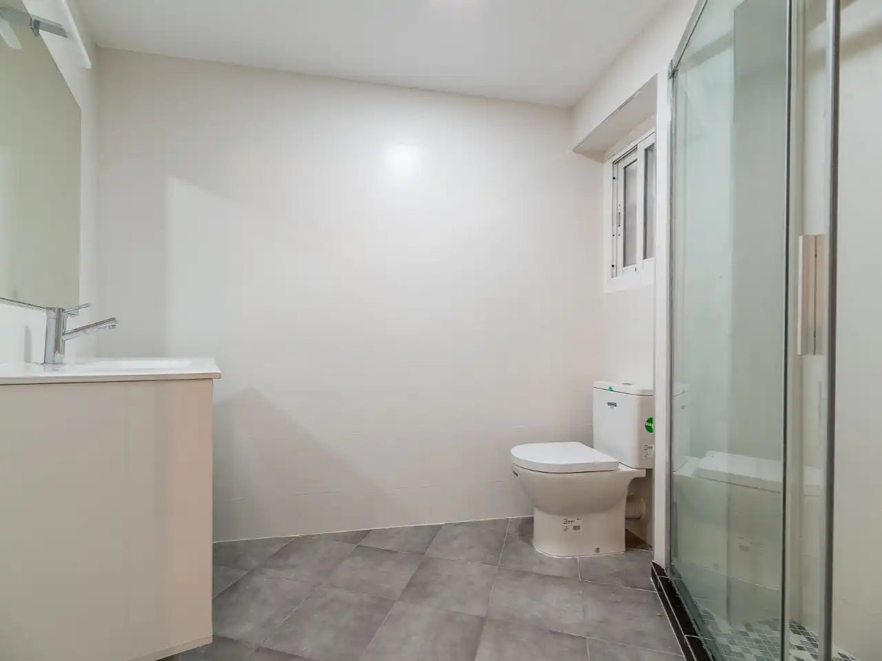 Bathroom of Flat for sale in Poblats Marítims