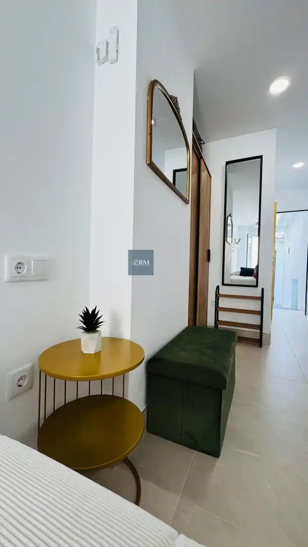 Habitación de Apartamento de alquiler en Sanlúcar de Barrameda con Aire acondicionado, Amueblado y Balcón