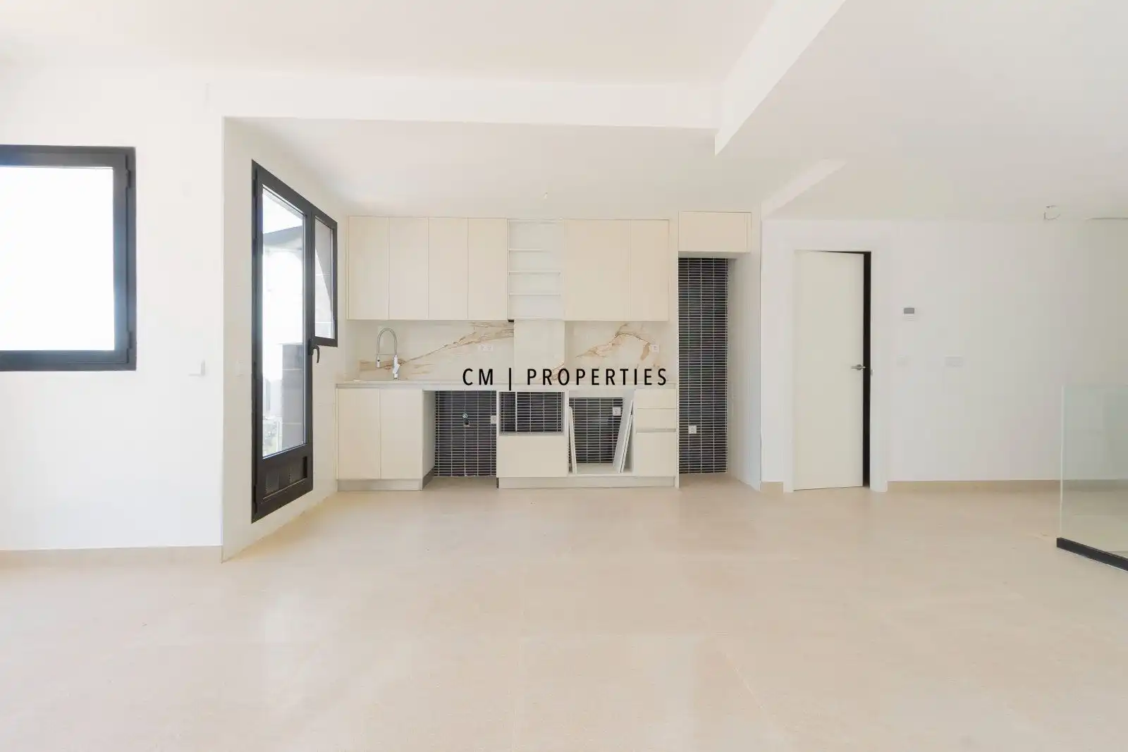 Cocina de Casa adosada en venta en Chiva con Aire acondicionado, Calefacción y Jardín privado