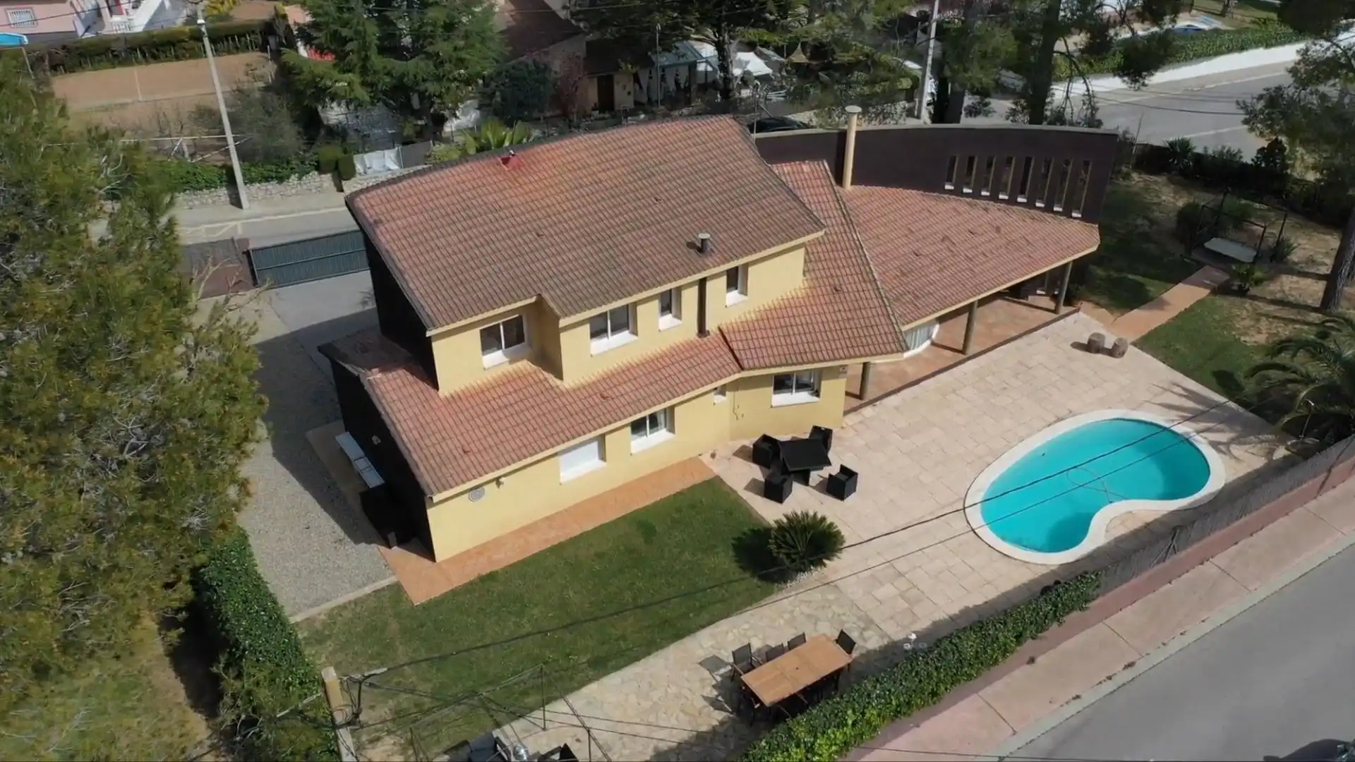 Vista exterior de Casa o xalet en venda en Olivella amb Calefacció, Jardí privat i Piscina