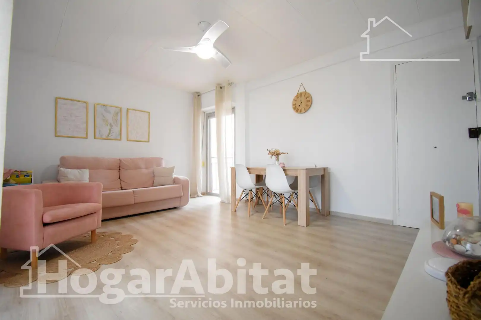 Sala de estar de Ático en venta en Bellreguard con Aire acondicionado, Calefacción y Parquet