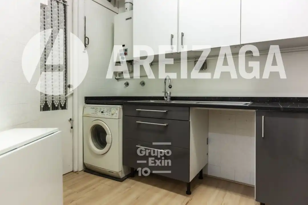 Cocina de Piso en venta en Donostia - San Sebastián  con Calefacción y Balcón