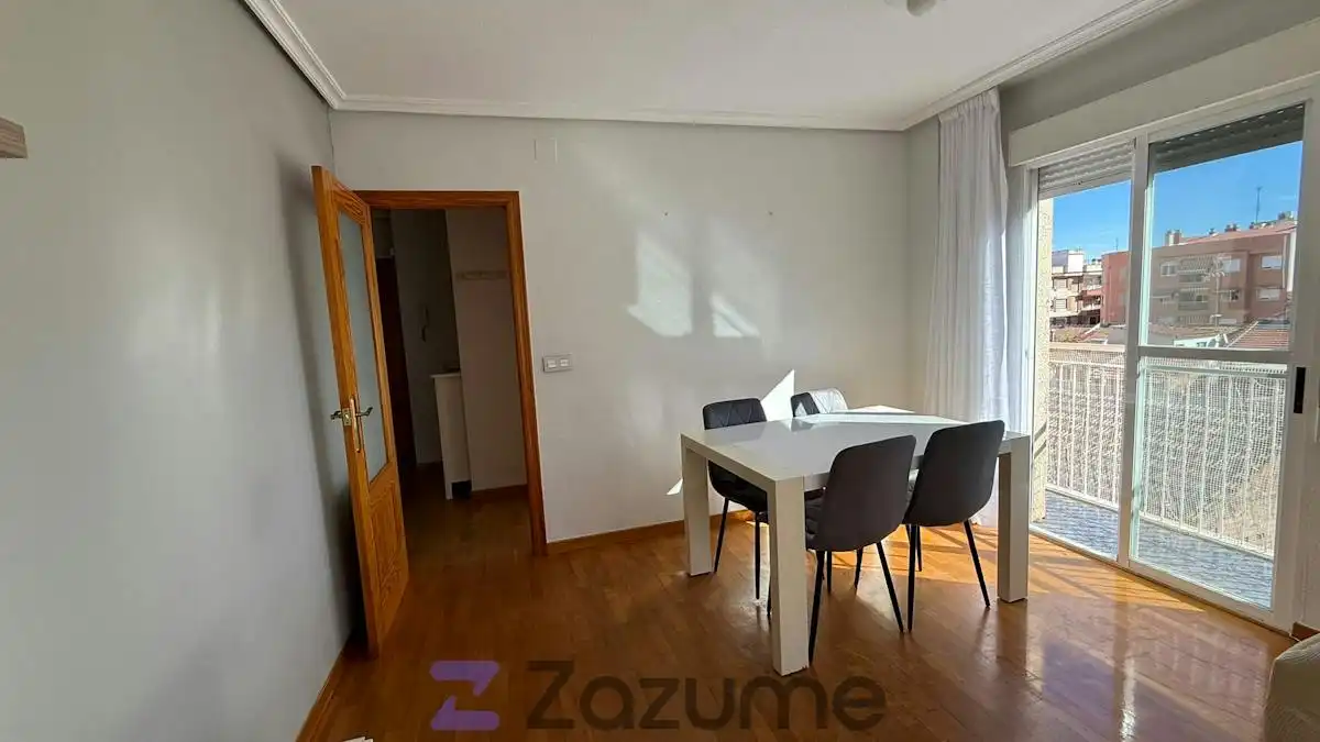 Flat with terrace to rent in C. Fortunato Arias, imagen 6