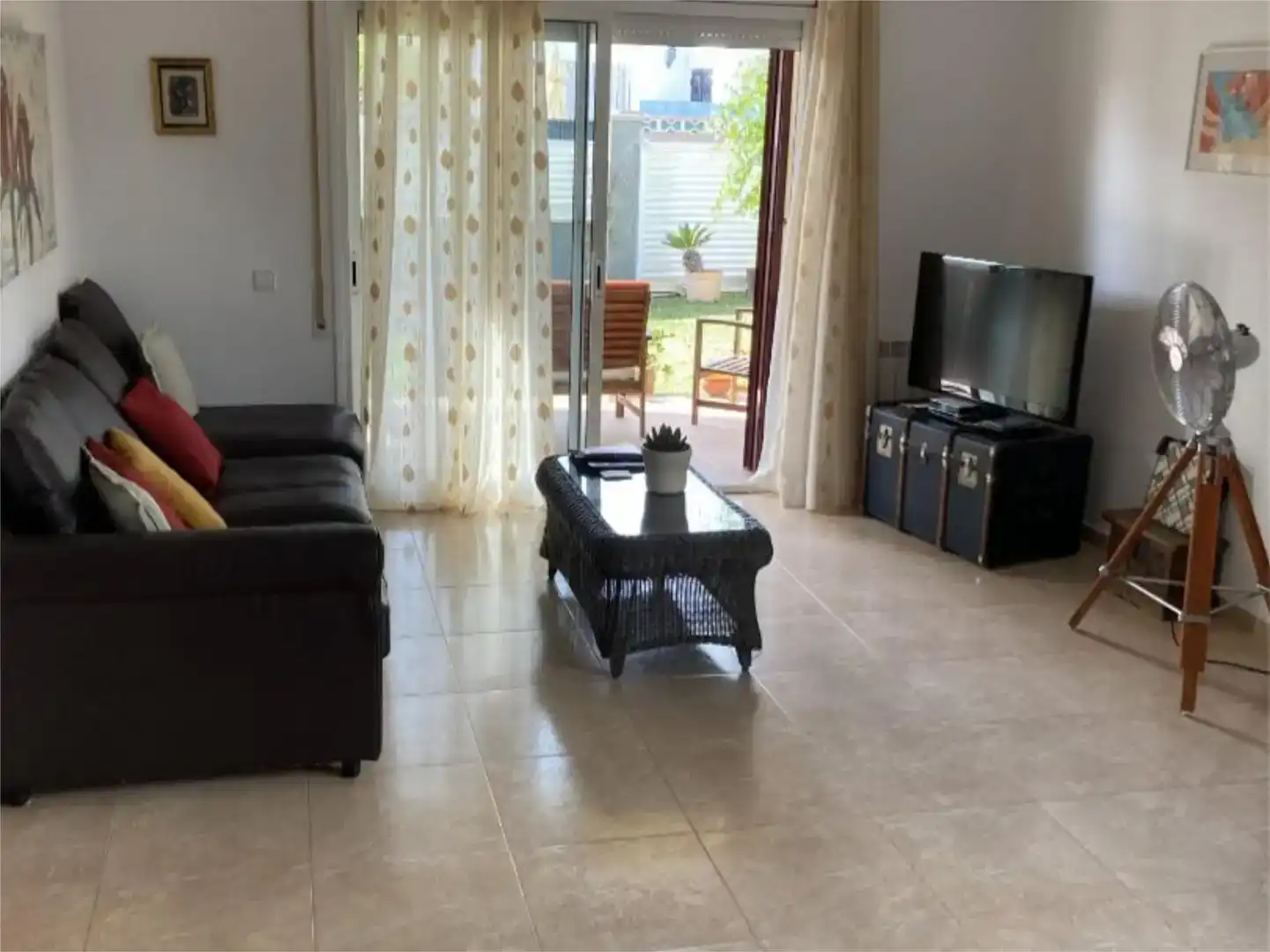 Sala d'estar de Casa adosada en venda en Torredembarra amb Jardí privat, Traster i Balcó