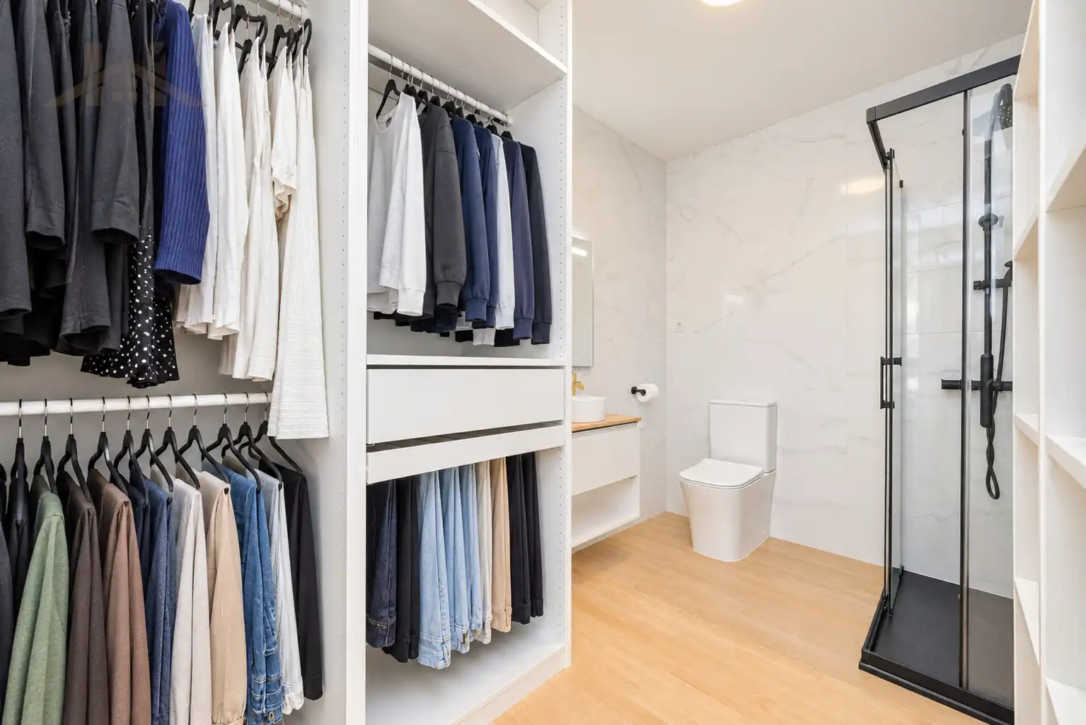 Badezimmer von Einfamilien-Reihenhaus zum Verkauf in Las Rozas de Madrid