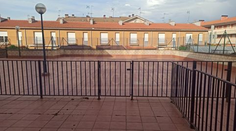 Foto 5 de Casa adosada en venta en Alesanco, La Rioja