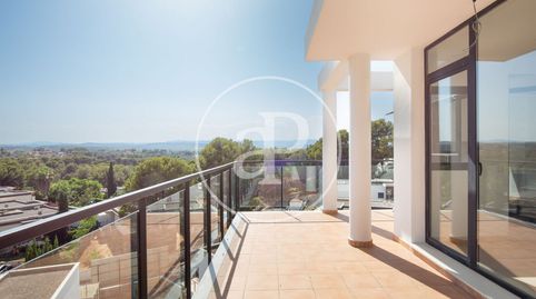 Foto 2 de Casa adosada en venta en El Bosque, Chiva