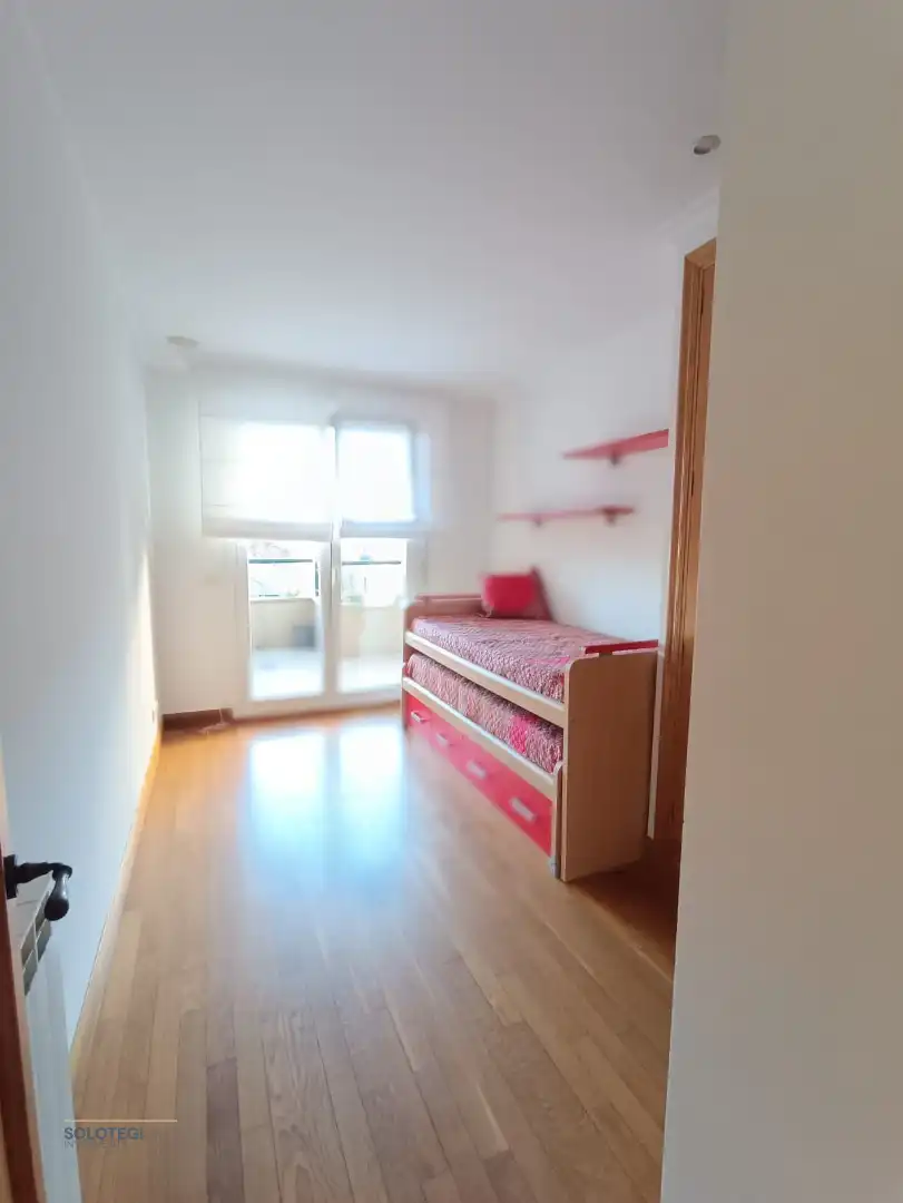 Bedroom of Flat for rent in Usurbil  with Heating, Terrace and Furnished